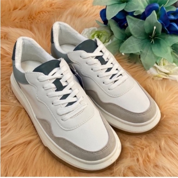 Women’s Lace Up White,Blue,Tan Memory Foam Flora Sneakers NEW! FIRM PERIOD! - Picture 6 of 6